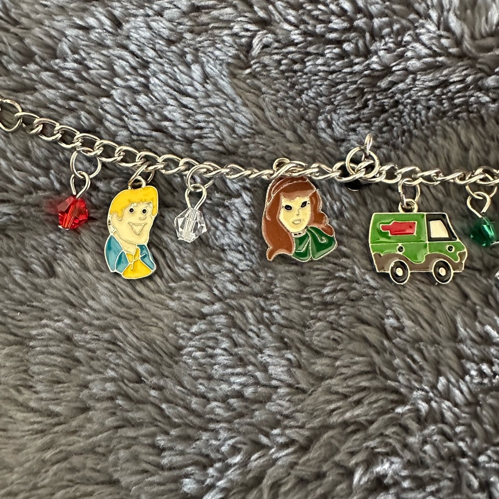 Scooby-Doo! Charming Cartoon Character Bracelet - Picture 5 of 5